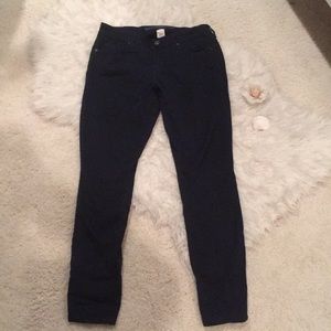 Low waisted Navy Arizona pants✨